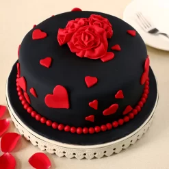 Red Roses N Hearts Black Fondant Cake