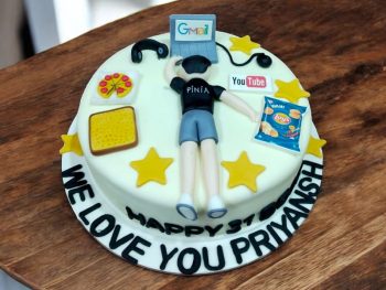 personalized-tech-lover-celebration-cake