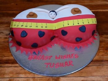 sassy-red-bra-party-cake