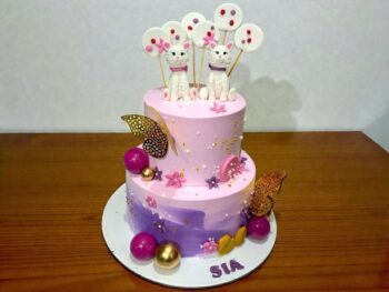 adorable-kitty-theme-luxury-celebration-cake
