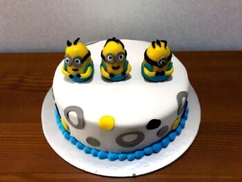despicable-minion-fun-party-cake