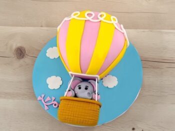 up-in-the-sky-balloon-theme-cake